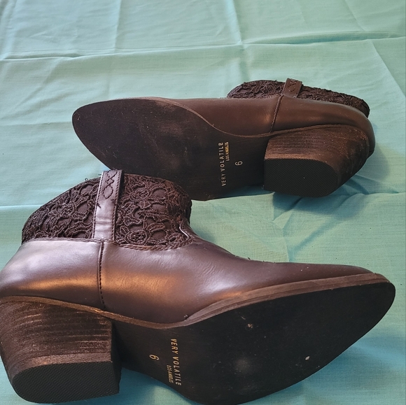 Very Volatile black bootie - Picture 5 of 5